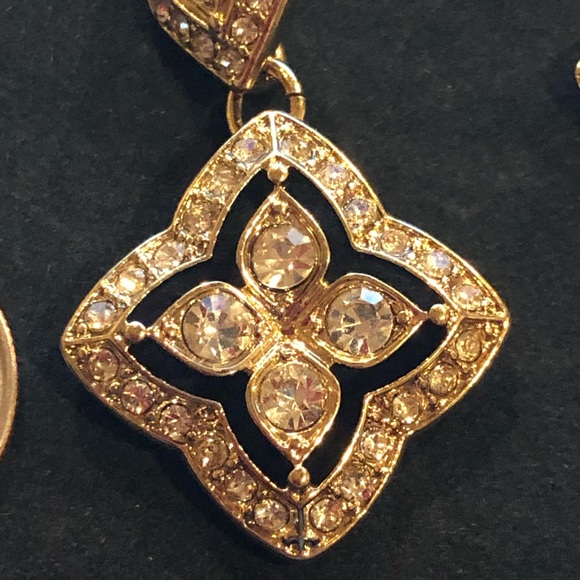 Gold tone cubic zirconia set - Picture 6 of 8